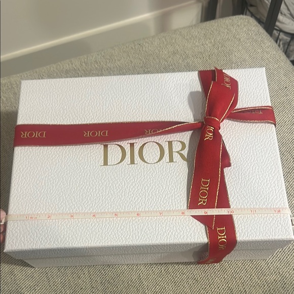 Dior Gift Box with Red Ribbon - Picture 10 of 11
